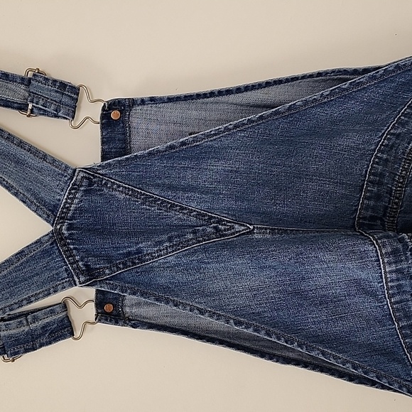 American Eagle Outfitters Tomgirl Shortall Distressed Bib Overalls Shorts Size M - Picture 13 of 16